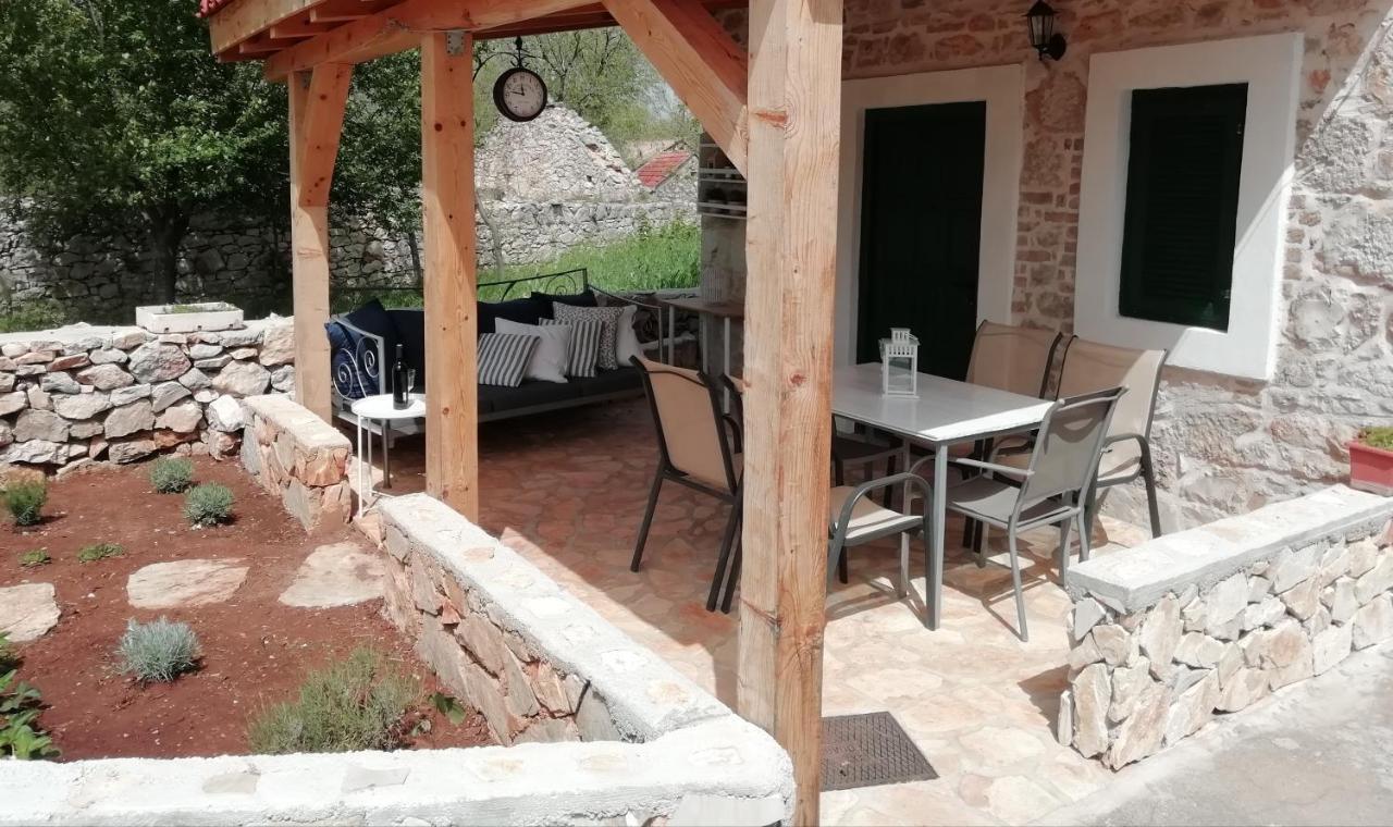 Krka Waterfalls Stonehouse Roko โลโซวาซ ภายนอก รูปภาพ