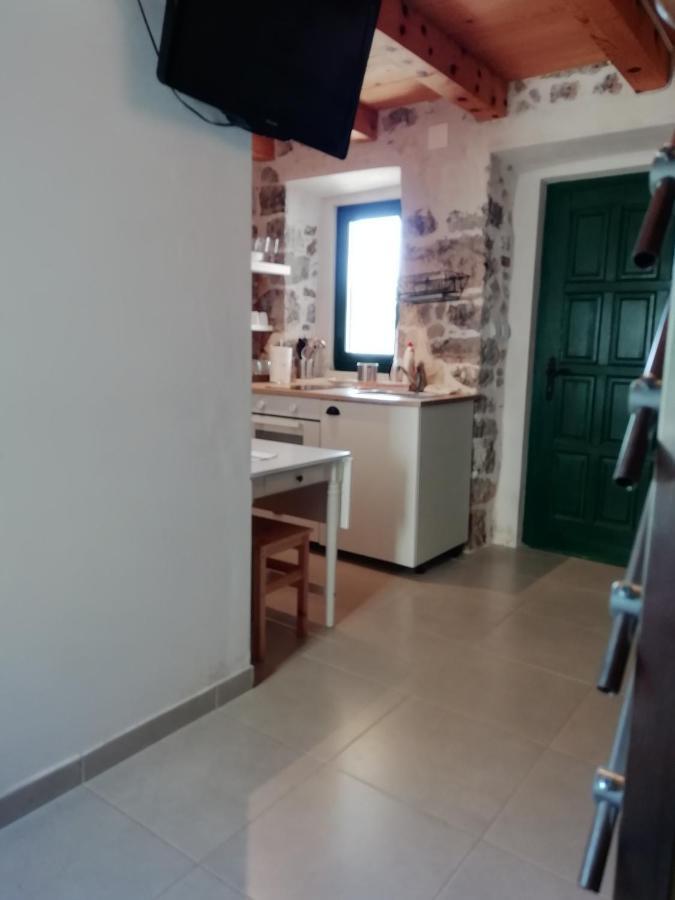 Krka Waterfalls Stonehouse Roko Apartment โลโซวาซ ภายนอก รูปภาพ